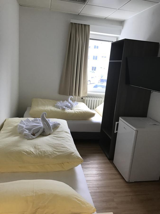 Montagehotel Bed&Steel Linz Exterior foto